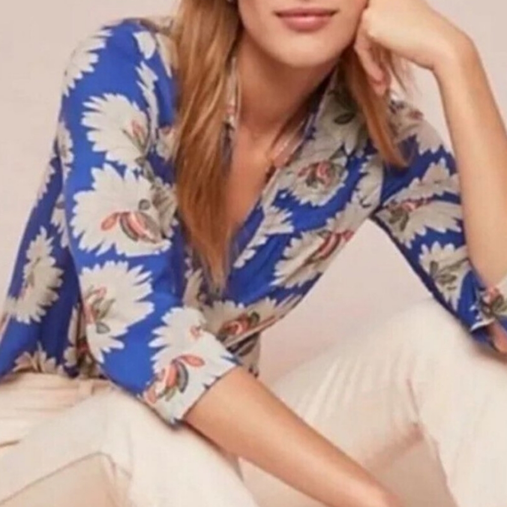 Anthropologie Conversations 14 of 52 floral blouse in blue size 10